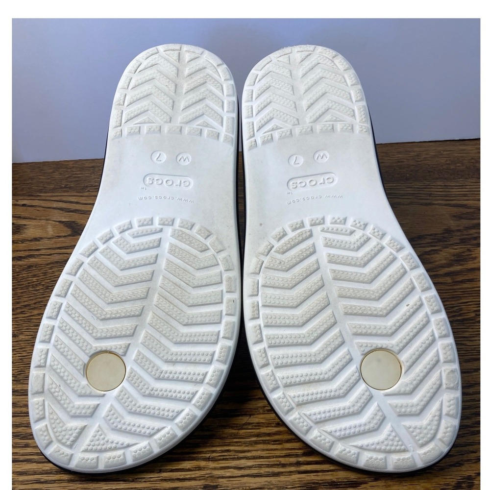 Crocs Crocband Flip White Black Women Size 7 Sporty Thong Sandals 11033 - Picture 6 of 7